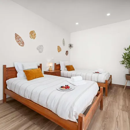 Διαμέρισμα Stylish & Sleek Flat Near The By Hostwise *
