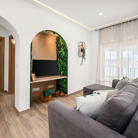 Stylish & Sleek Flat Near The By Hostwise Armação de Pêra
