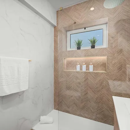 Stylish & Sleek Flat Near The By Hostwise Διαμέρισμα